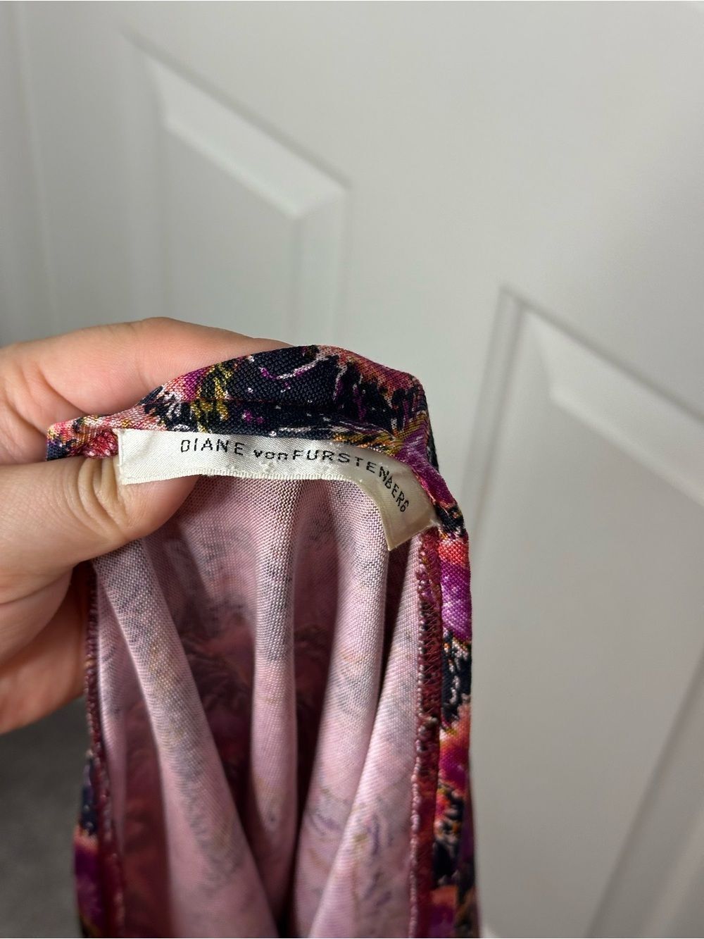VTG Diane Von Furstenburg Navy Blue Magenta Floral Midi Skirt Boho Chic Office - Picture 5 of 5